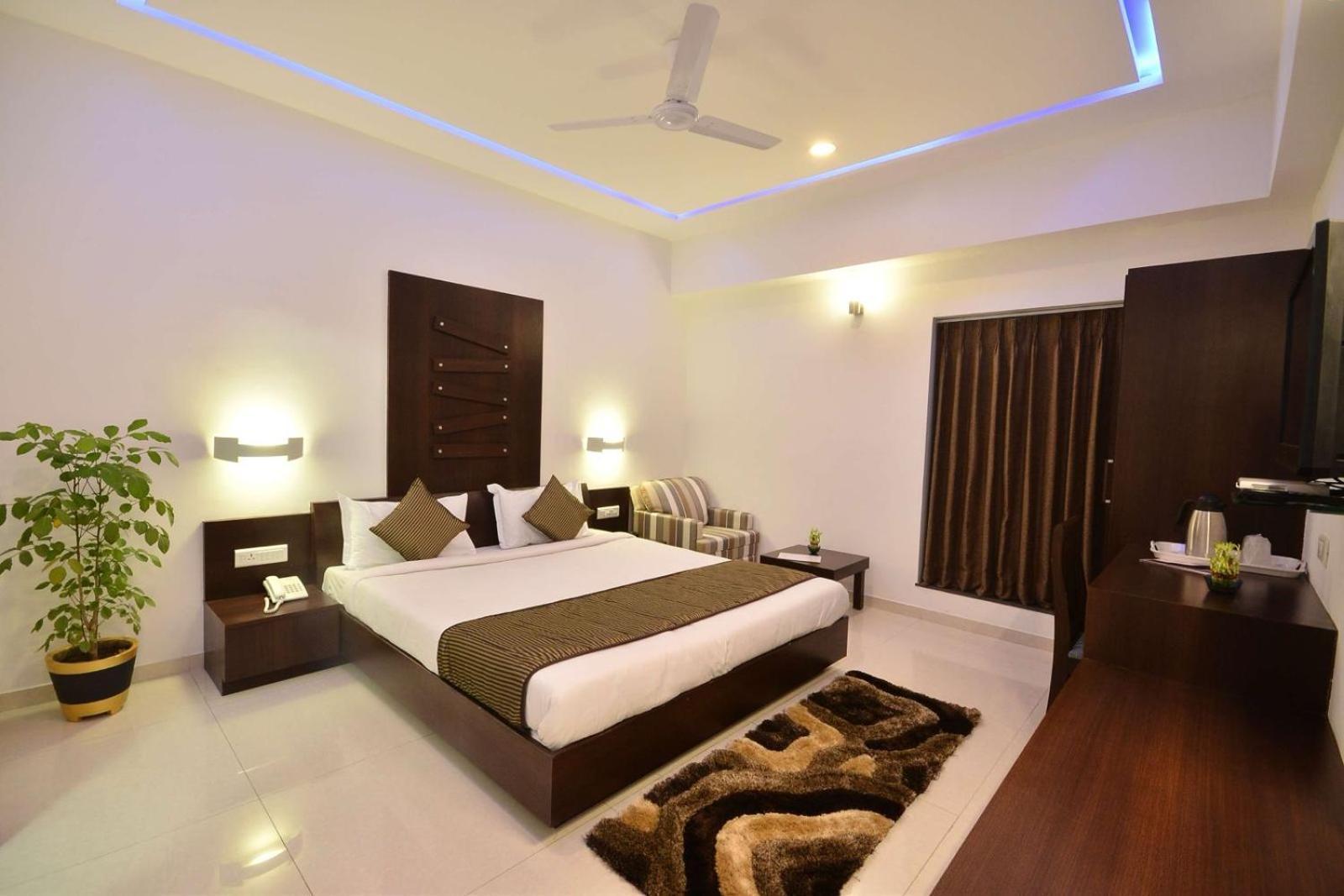 Hotel The Sentosa Rajkot Ngoại thất bức ảnh