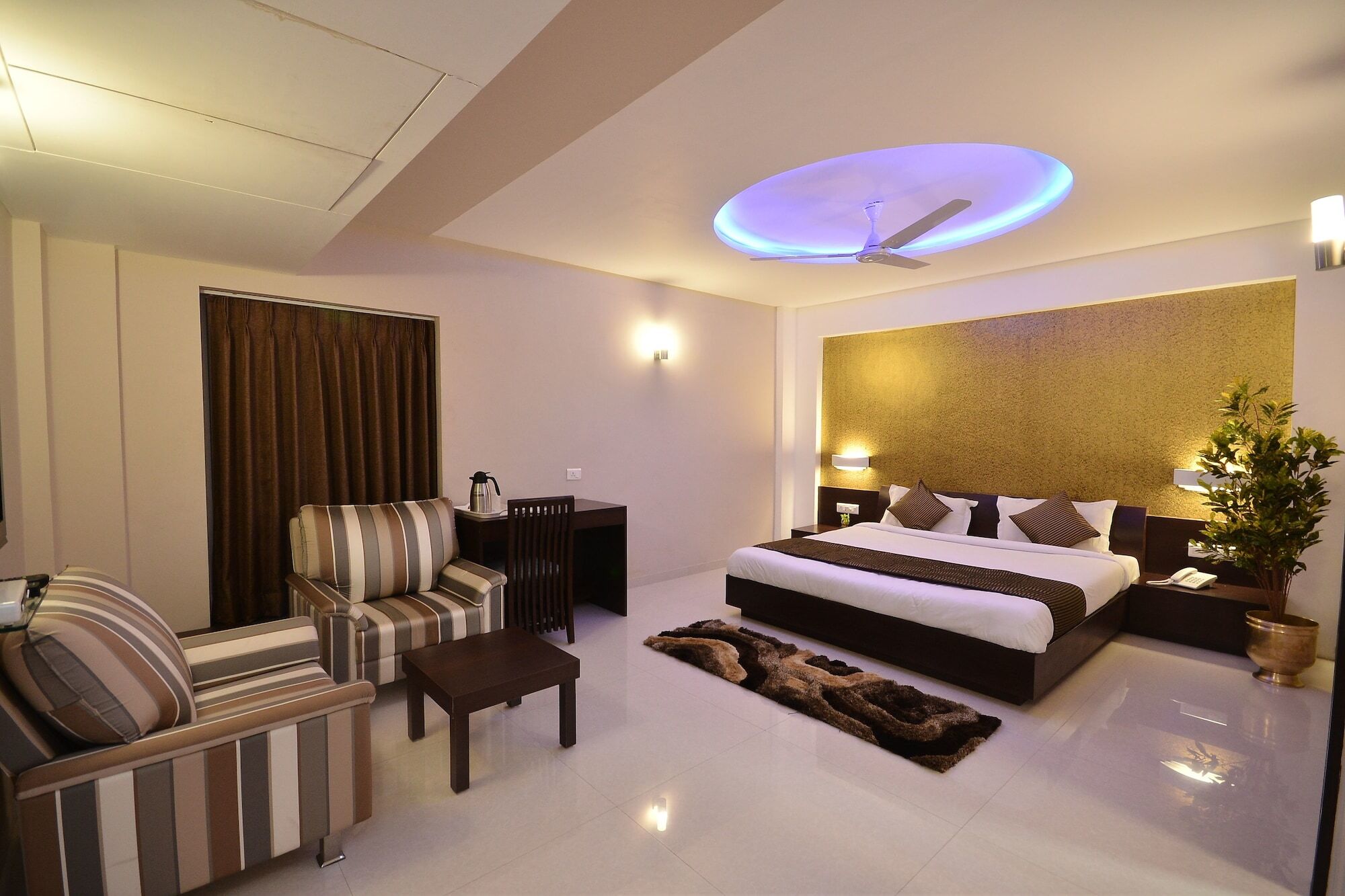 Hotel The Sentosa Rajkot Ngoại thất bức ảnh